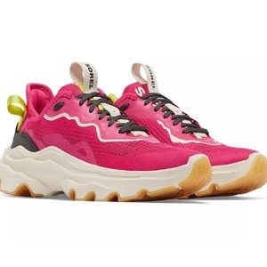 SOREL Kinetic Sneakers Size 8.5 BRAND NEW Never worn!